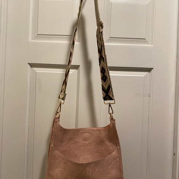 Ahdorned Classic Vegan Leather Messenger Crossbody Bag Light Pink - Picture 5 of 8